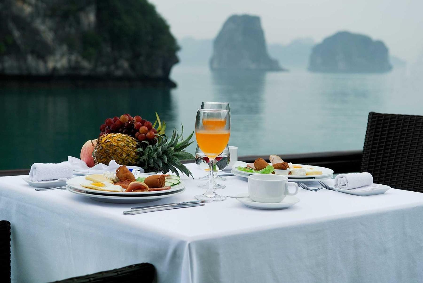 Bhaya Legend Cruises Hotel Ha Long Bagian luar foto