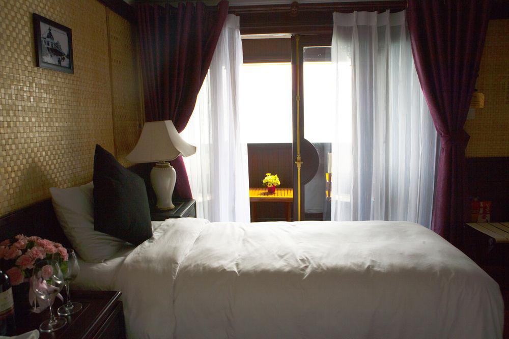 Bhaya Legend Cruises Hotel Ha Long Bagian luar foto